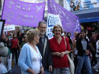 Hilda Habychain y H&eacute;ctor Bonaparte alegres por marchar
